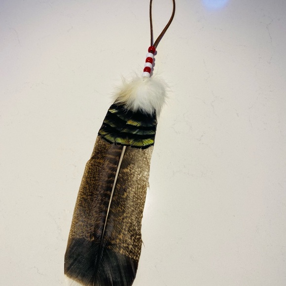 Native American Indian smudgingg and prayer feather. Or rearview mirror decor - Picture 4 of 4